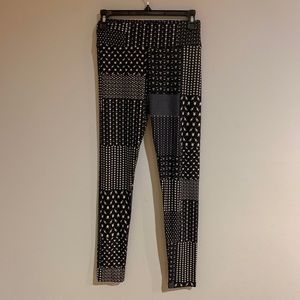 Lularoe OS black print leggings